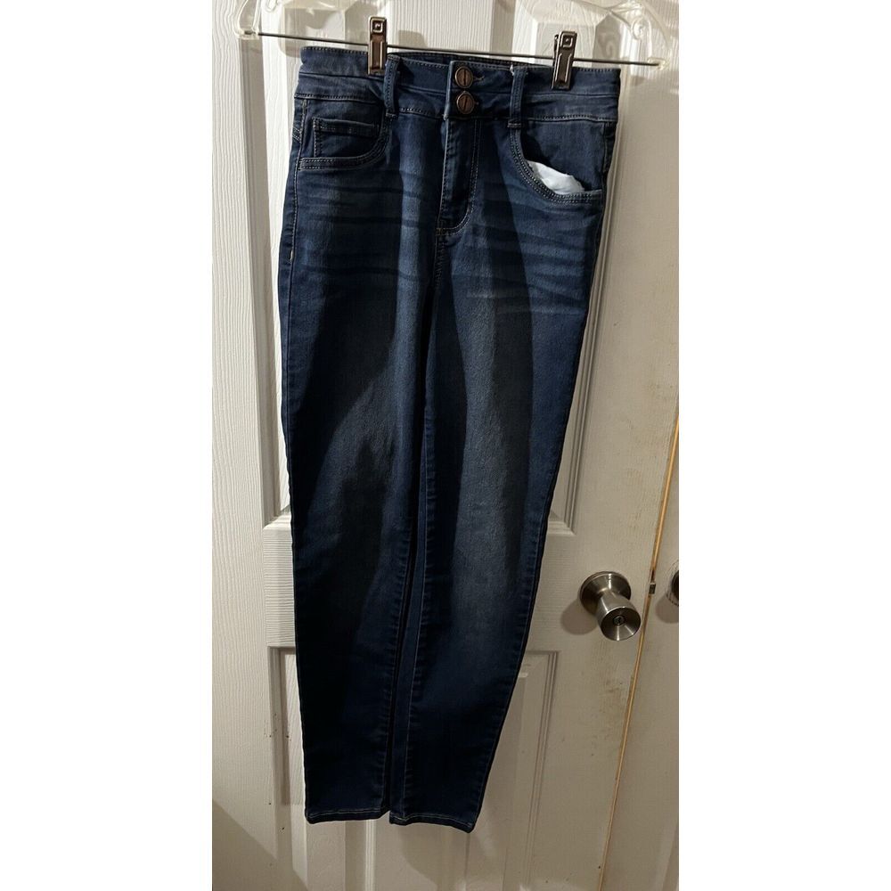 Womens Dollhouse Blue Jeans Size 3/4 ‎ EUC
